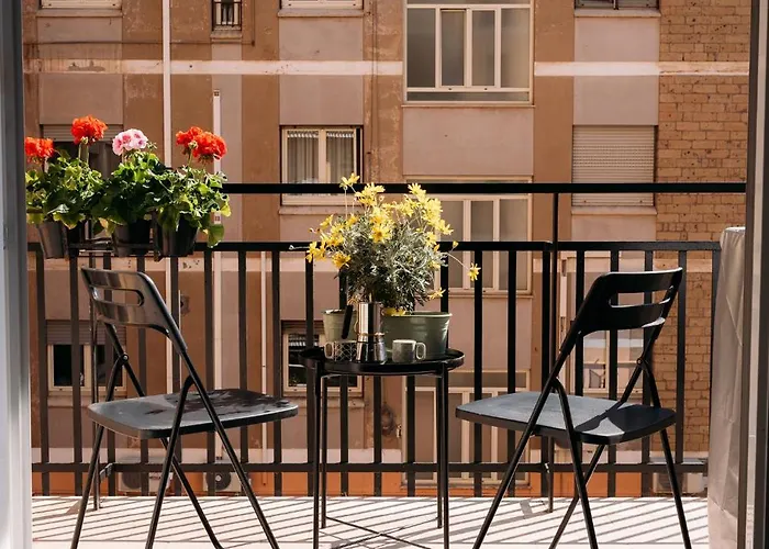 Trasteverehome - Sunny Flat - Balcony Near Station Apartment