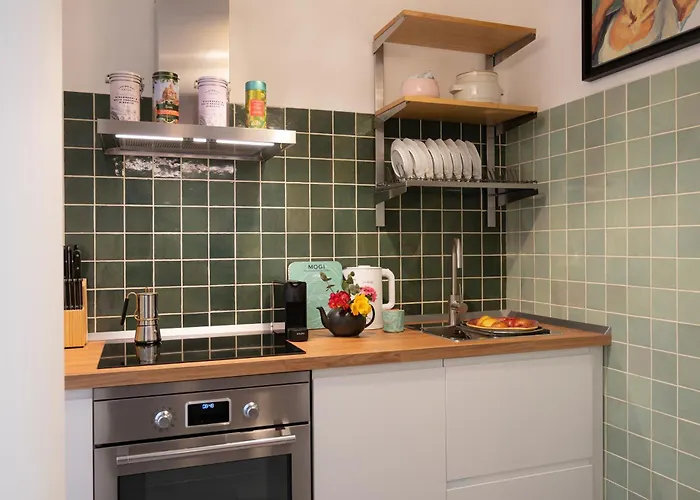 Apartment Trasteverehome - Sunny Flat - Balcony Near Station *