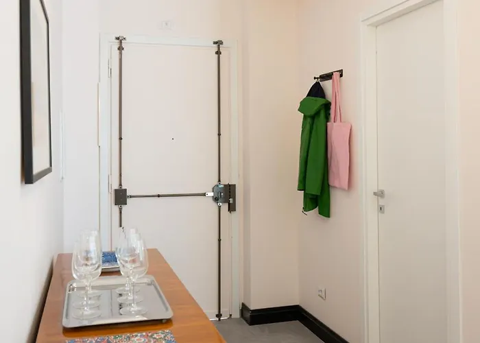 Trasteverehome - Sunny Flat - Balcony Near Station *