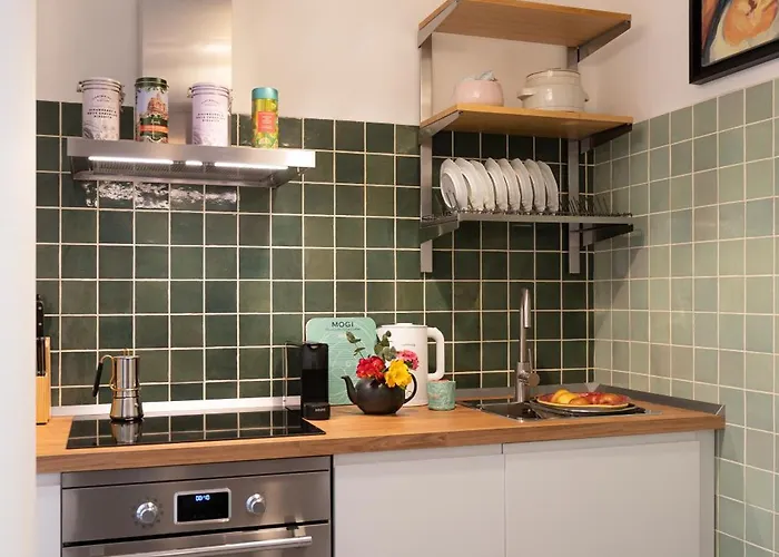 Trasteverehome - Sunny Flat - Balcony Near Station Appartamento *