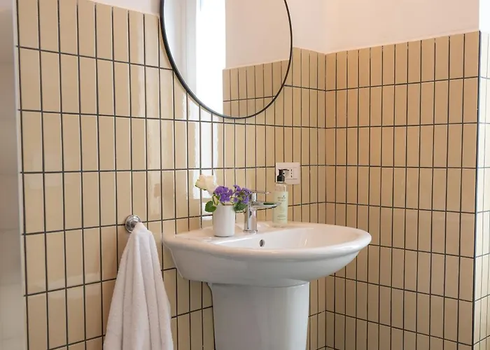 Trasteverehome - Sunny Flat - Balcony Near Station * Roma